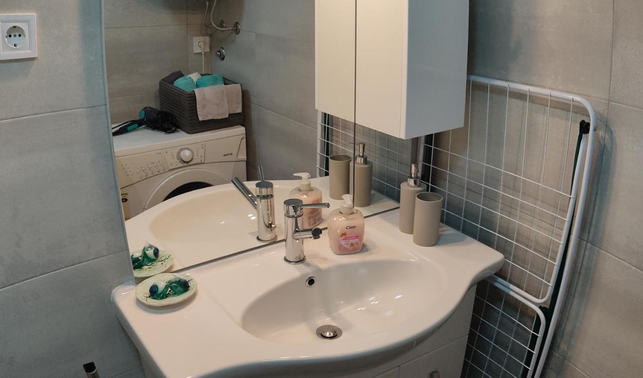 Fina M Studio Apartman Kali Εξωτερικό φωτογραφία